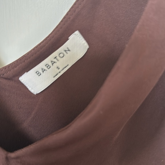 Aritzia brown v neck babaton bodysuit small nwot - Picture 2 of 3